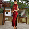 丝绒刺绣凤尾旗袍长款2024年轻中国风短袖红色，宴会高考婚庆礼服裙