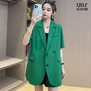 绿色半袖西装外套女夏薄款休闲小众设计感春秋，网红中长款短袖西服