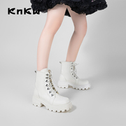 knkw英伦风经典白色短靴，厚底增高马丁靴，2023钻扣系带女靴甜酷鞋子