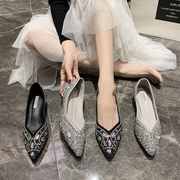 欧洲站水钻单鞋女2023年尖头粗跟满钻新娘伴娘婚鞋镶钻水晶鞋