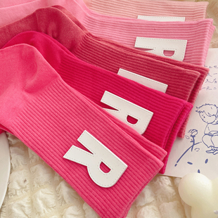 粉色绿色玫红白色皮标字母R个性时尚外穿潮袜ins网红中筒堆堆袜春