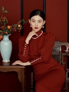 影楼拍照主题婚纱摄影服装，红色中长款民国风，中式复古旗袍礼服裙