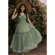法式夏季绿色小清新大摆少女气质修身显瘦吊带连衣裙度假裙