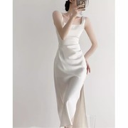 白色连衣裙女高级感夏季法式长款订婚聚会礼服气质缎面吊带裙