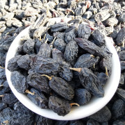 2023年自然风干新疆黑加仑葡萄干，500g特产多彩红香妃吐鲁番葡萄提