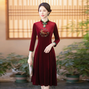 中国风改良版旗袍刺绣金丝绒老年人女装结婚宴会礼服长款连衣裙