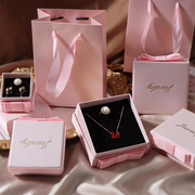 法式浪漫粉色烫金蝴蝶结，项链耳环手链，饰品包装礼盒可定制logo