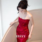 IRISY「丹雾」新娘抹胸订婚礼服酒红色轻奢结婚敬酒礼服女连衣裙