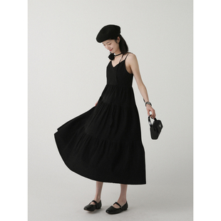 低卡lowcalorie黑色吊带连衣裙甜辣风，法式吊带裙小黑裙，显身材裙