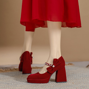 小个子红色防水台高跟鞋女粗跟法式玛丽珍珠，婚鞋2024春季单鞋