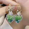 镶钻水晶绿色爱心耳环小众设计高级感轻奢耳饰2023年潮耳钉女
