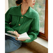 法式复古慵懒风翻领毛衣，外套女2022早春气质，绿色麻花针织开衫