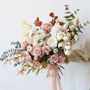 欧式婚纱拍照手捧花束摄影外景，新娘结婚道具，仿真花艺定制玫瑰绢花