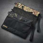 户外运动斜挎包手包信封包，男多功能防水迷彩，单肩包可以装ipad的包