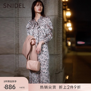 snidel秋冬蝴蝶结，系带泡泡袖鱼尾，印花连衣裙swfo235020