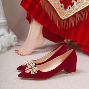 粗跟花朵婚鞋禾秀婚纱两穿孕妇，红色新娘鞋不累脚2023年高跟鞋
