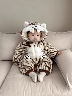 婴儿连体衣冬季加厚棉服，宝宝衣服满月可爱老虎，冬可爱超萌外出抱衣