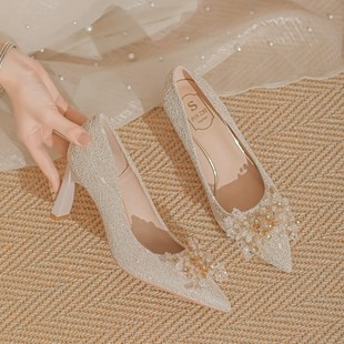 韩系温柔仙女公主蕾丝高级婚鞋伴娘鞋法式尖头浅口高跟花朵水晶鞋