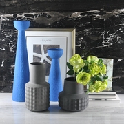 定制极简现代北欧风格陶瓷哑光暖灰白立体纹饰细口花瓶家居台面装