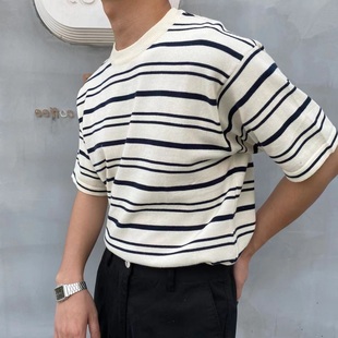 韩国东大门夏季套头圆领条纹针织衫，男休闲宽松半袖撞色上衣潮