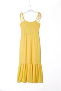 黄色连衣裙木耳花边显瘦高腰吊带裙，小清新甜美系带长裙度假海边夏