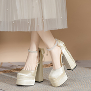 仙女风白色防水台缎面超高跟鞋粗跟绝美婚鞋日常可穿法式包头单鞋