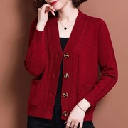 鄂尔多斯市v领羊毛开衫外套女妈妈针织外搭气质红色毛衣短款加厚