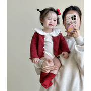 2024春装韩版婴儿娃娃领长袖连体，哈衣女(哈衣女，)宝宝红色坑条v领开衫套装