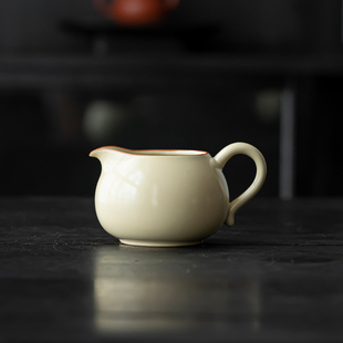 草木祠汝窑米黄釉公道杯陶瓷茶海分茶器匀杯功夫中式茶道具茶漏杯