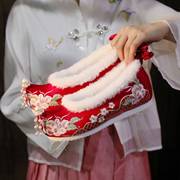 加绒汉服鞋子女款秋冬季内增高红色流苏新娘鞋结婚中式绣花鞋