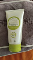 上海伊蓓诺化妆品，精粹绿茶去角质凝胶温和深层清洁毛孔面部