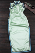 上海茧玥手工高端旗袍绿色重磅，真丝纯色修身显瘦时尚，长款定制旗袍