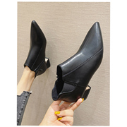 短靴女黑色加绒保暖瘦瘦靴子，2023冬季大码粗跟尖头低跟及踝靴