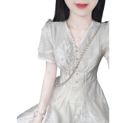 法式高级感气质白色v领连衣裙，女夏季高腰显瘦高端小香风长裙