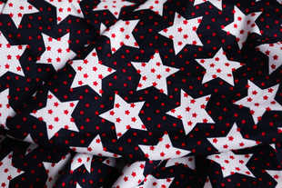 日本进口薄款高支蓝白红五角星印花纯棉府绸面料设计师，布衬衫(布衬衫)料