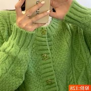 果绿色毛衣女(毛衣女)麻花，加厚针织开衫2023秋冬粉色，宽松慵懒上衣外套