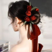 红色新娘敬酒服头饰，发卡丝绒郁金香玫瑰花苞，时尚结婚套装礼服发饰