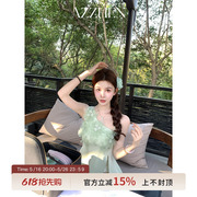 AZZHEN时光织梦不规则百搭斜肩吊带立体花朵重工设计感上衣