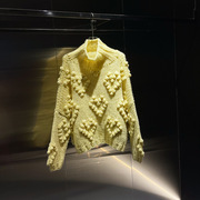 秋冬黄色毛衣女套头宽松手工编织爱心毛球粗棒针高领上衣保暖