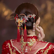 红色新中式新娘头饰，秀禾敬酒服发饰简单大气结，婚礼服旗袍发簪复古