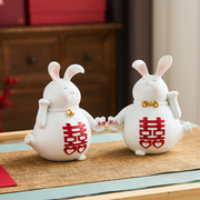 创意喜字情侣兔子摆件一对客厅，桌面装饰品闺蜜订婚结婚礼物送新人