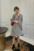 leomami孕妇连衣裙夏季宽松设计感灯笼袖系带v领气质格子裙子