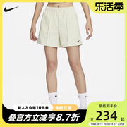 nike耐克女子中腰短裤，夏季运动裤梭织，轻盈透气热裤fv6623-020