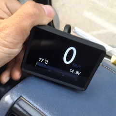 汽车OBD水温表车速转速油耗水温报警多功能改装仪表2.4寸彩色数显