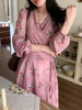 韩国chic春季法式复古v领系带，收腰显瘦一片式泡泡袖碎花连衣裙女