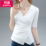 丹语白色半袖T恤女装夏装2024小众设计感V领气质短袖上衣时髦