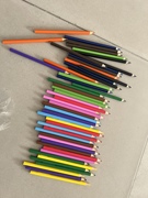50只9mm中三角儿童，彩铅笔混合12色共50只