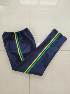 订做纯棉中小学生男女校服长裤藏蓝色，贴草绿黄色条两道杠运动校裤