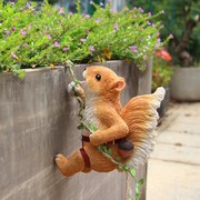 户外花园盆挂可爱松鼠攀爬树上管道阳台庭院幼儿园装饰壁挂件摆件