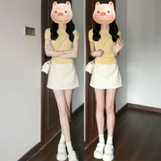 多巴胺冰丝上衣短袖t恤女夏装茶系穿搭配一整套韩剧漂亮套装裙子